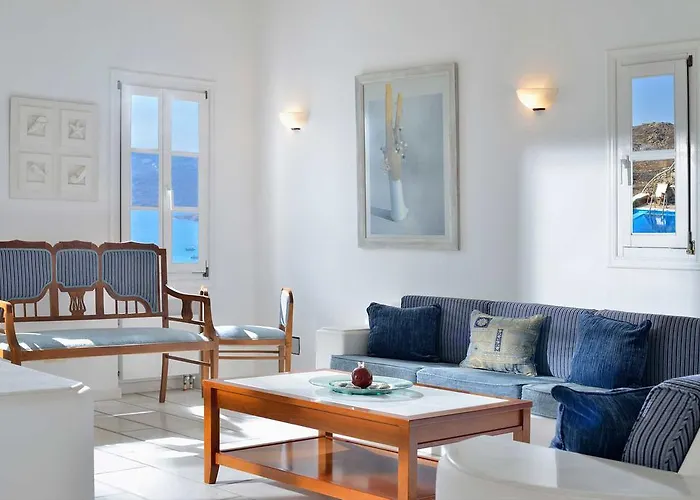 Mykonian Dianthus Villa *